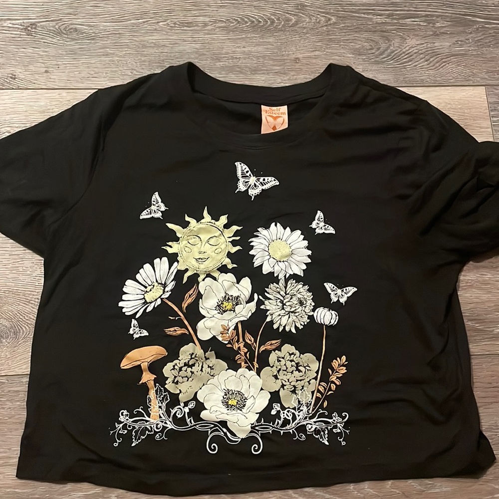 Flowered butterfly short sleeve shirt